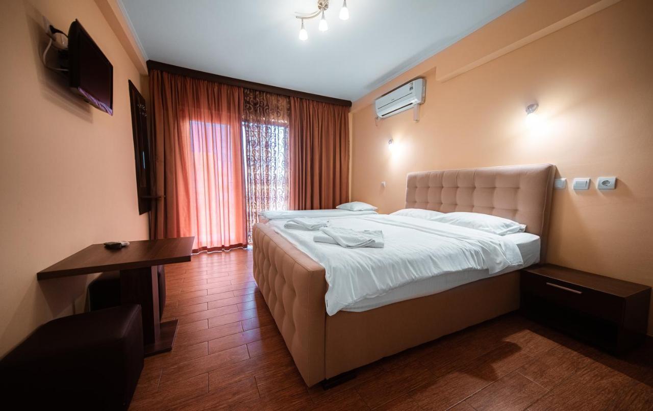 Casa Soarelui Hotel Două Mai Kültér fotó