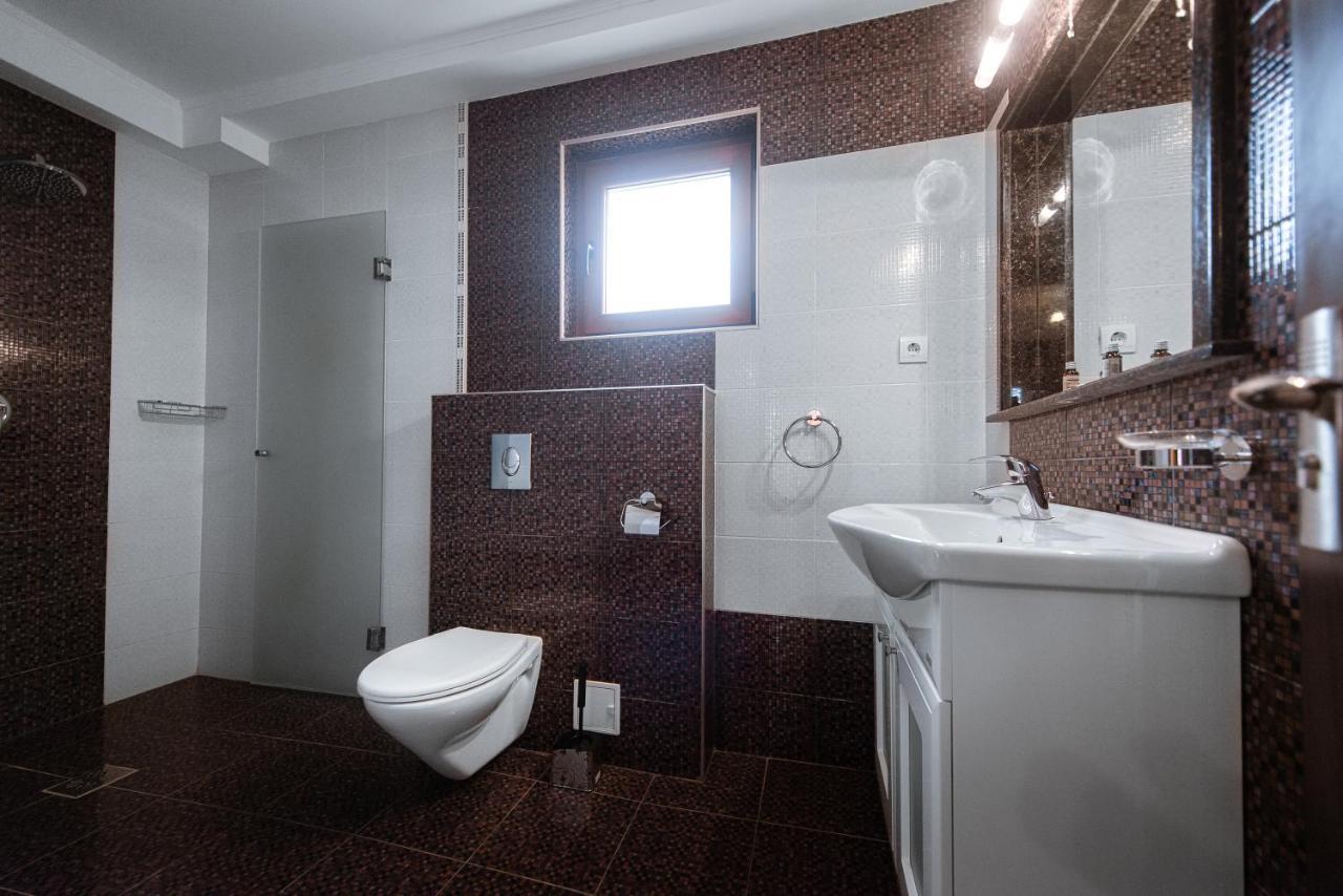 Casa Soarelui Hotel Două Mai Kültér fotó