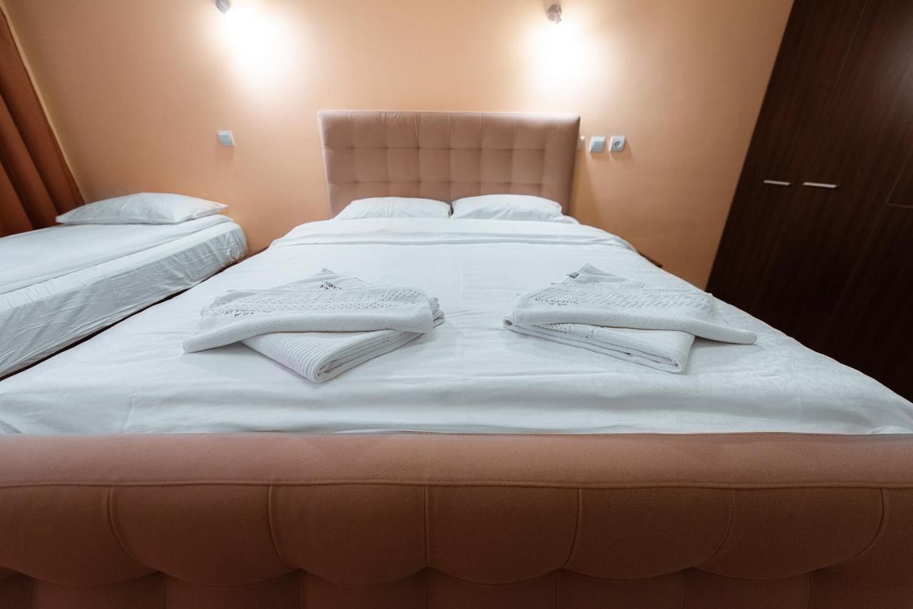 Casa Soarelui Hotel Două Mai Kültér fotó