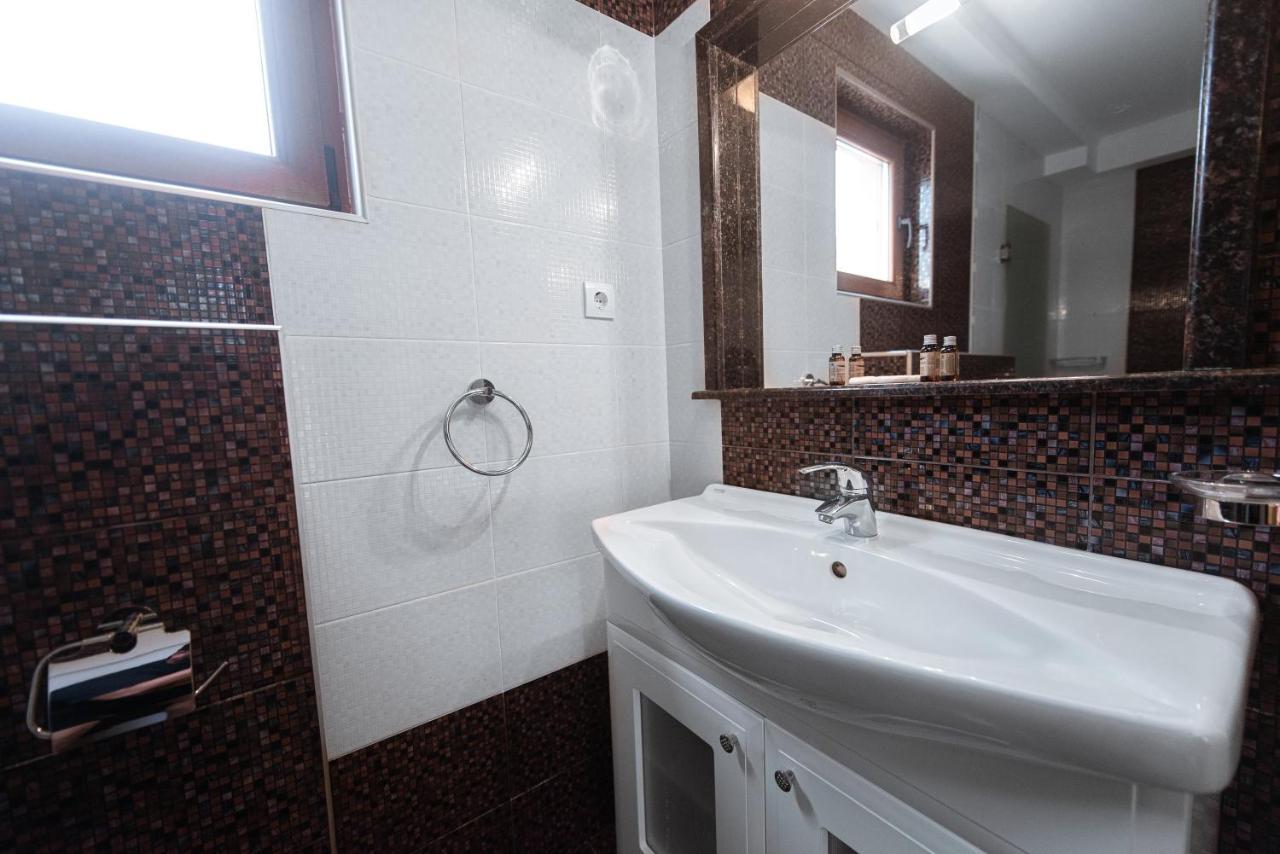 Casa Soarelui Hotel Două Mai Kültér fotó